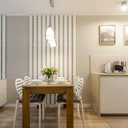 Apartamento Bluesky - Przemysłowa, W Spokojnej, Zielonej Okolicy, Blisko Dworca Pkp I Sklepów